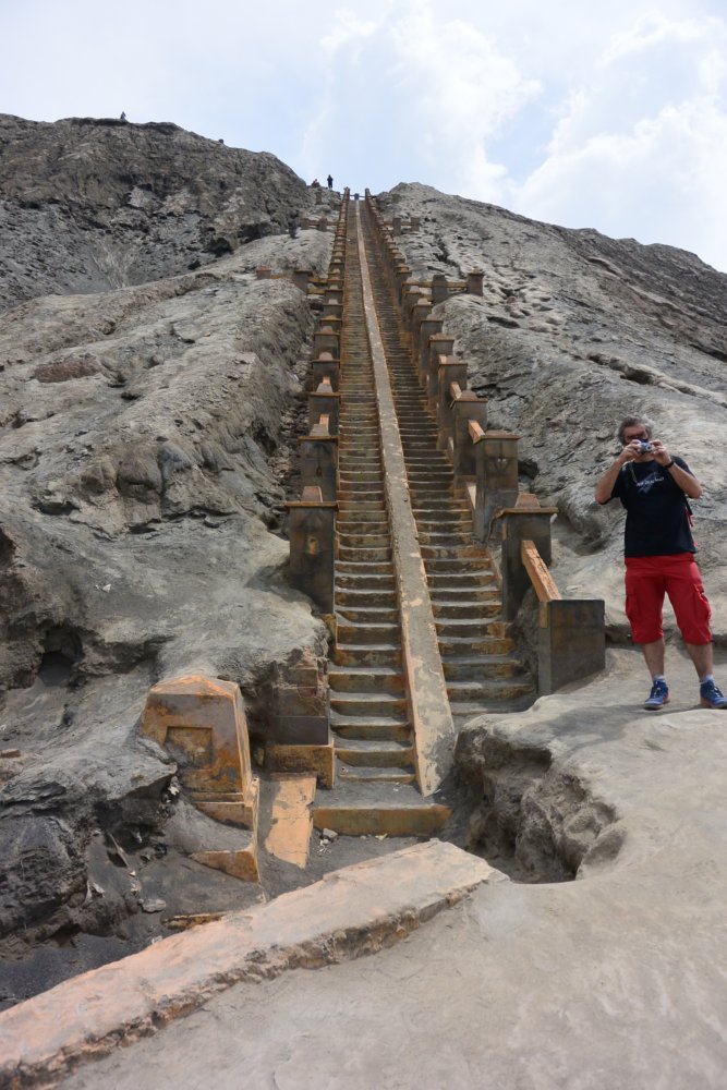 De trap naar de kraterrand van de bromo, onderdeel van het parcours